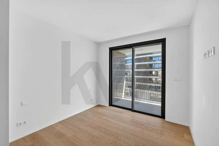 Apartamento T3 para Arrendamento em Algés, Linda-A-Velha e Cruz Quebrada-Dafundo Foto 19