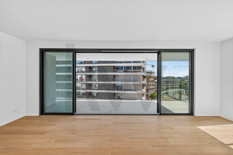 Apartamento T3 para Arrendamento em Algés, Linda-A-Velha e Cruz Quebrada-Dafundo Foto 2