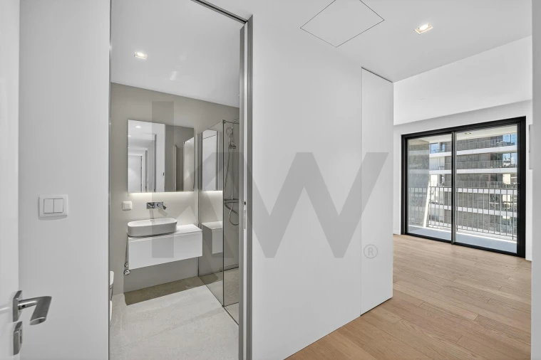 Apartamento T3 para Arrendamento em Algés, Linda-A-Velha e Cruz Quebrada-Dafundo Foto 23