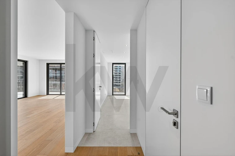 Apartamento T3 para Arrendamento em Algés, Linda-A-Velha e Cruz Quebrada-Dafundo Foto 11