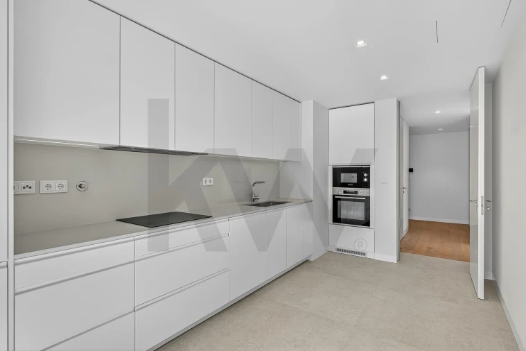 Apartamento T3 para Arrendamento em Algés, Linda-A-Velha e Cruz Quebrada-Dafundo Foto 14