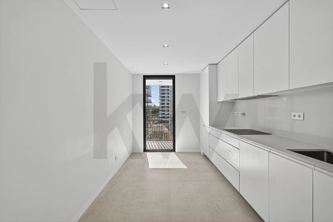 Apartamento T3 para Arrendamento em Algés, Linda-A-Velha e Cruz Quebrada-Dafundo Foto 13