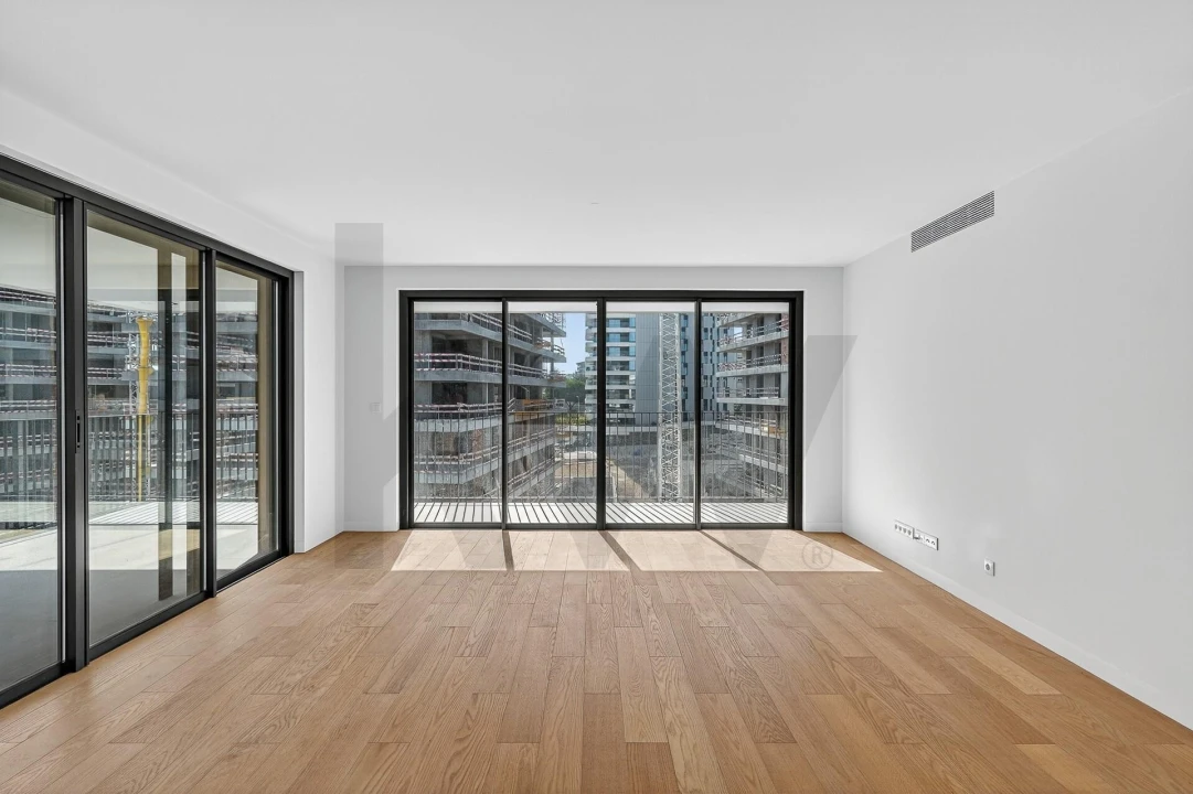 Apartamento T3 para Arrendamento em Algés, Linda-A-Velha e Cruz Quebrada-Dafundo Foto 3