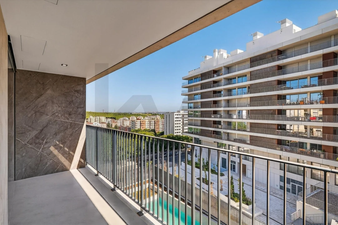 Apartamento T3 para Arrendamento em Algés, Linda-A-Velha e Cruz Quebrada-Dafundo Foto 8