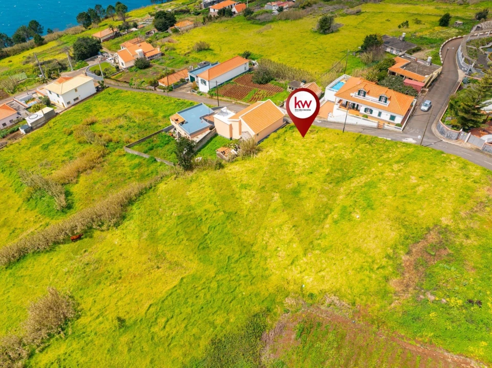 Terreno para Venda em Prazeres Foto 3