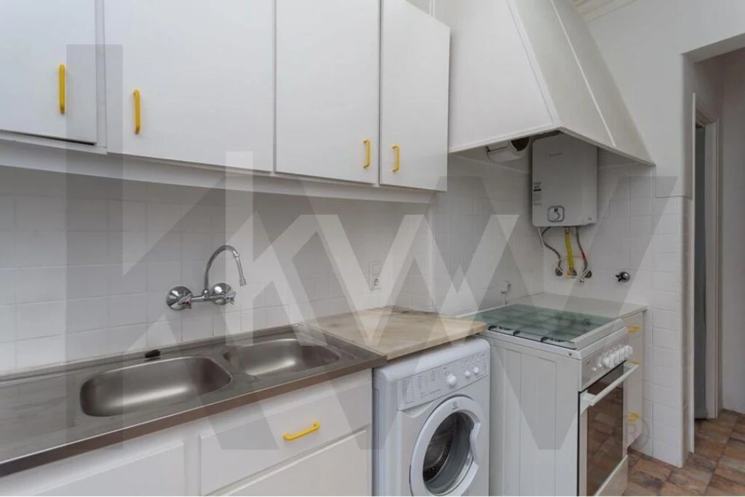 Apartamento T2 para Arrendamento em Campo de Ourique Foto 24