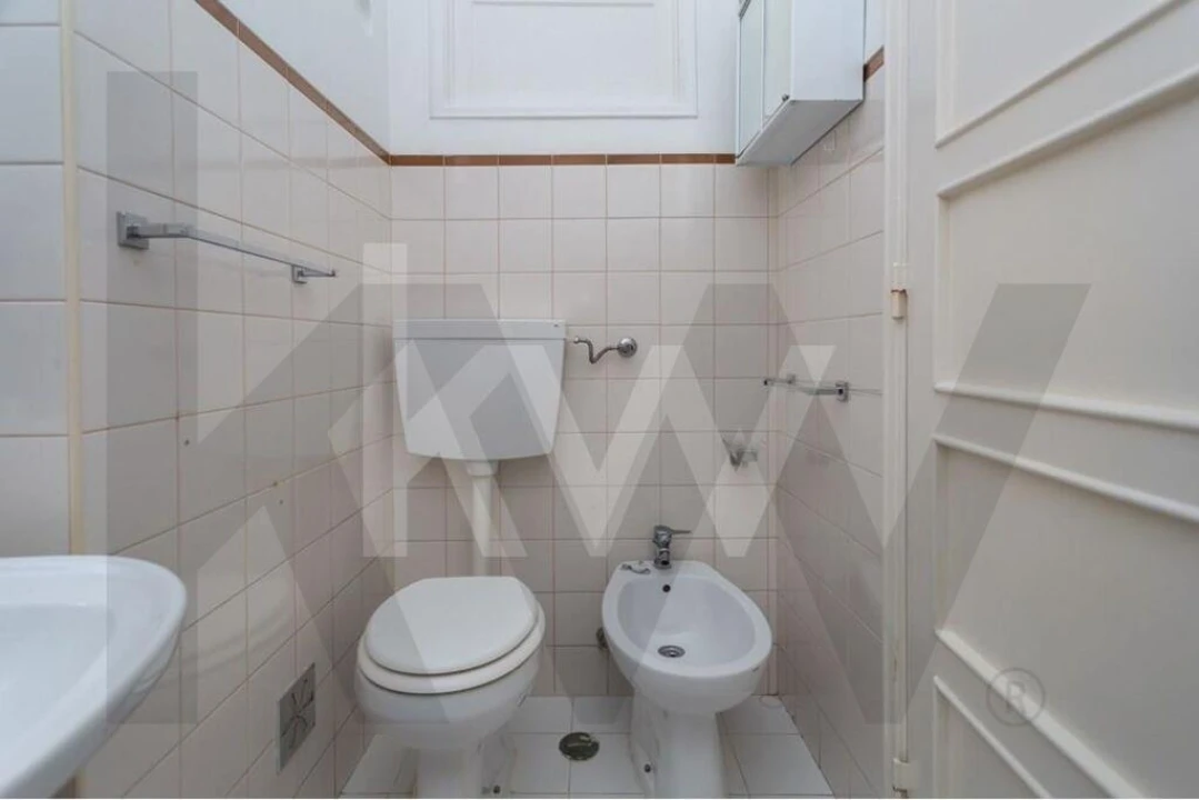 Apartamento T2 para Arrendamento em Campo de Ourique Foto 14