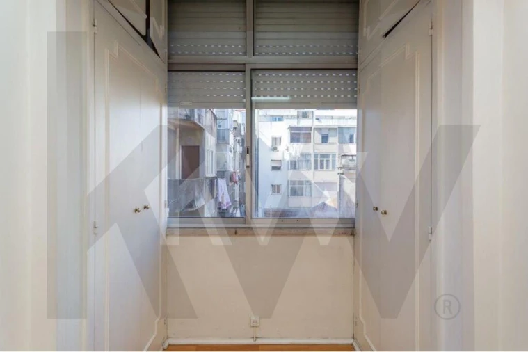 Apartamento T2 para Arrendamento em Campo de Ourique Foto 18