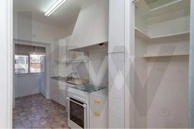 Apartamento T2 para Arrendamento em Campo de Ourique Foto 20