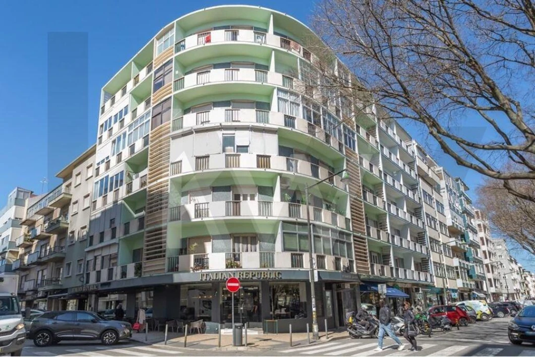 Apartamento T2 para Arrendamento em Campo de Ourique Foto 1