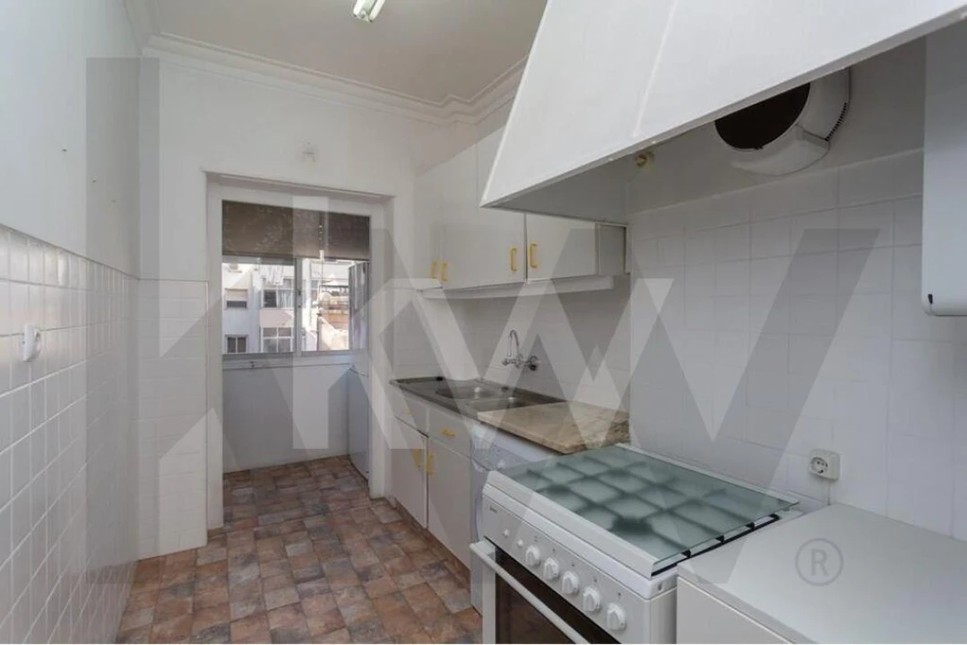 Apartamento T2 para Arrendamento em Campo de Ourique Foto 21