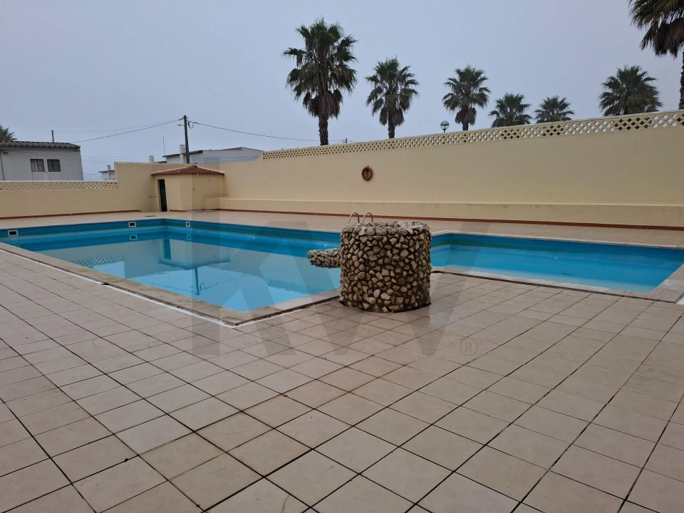 Apartamento T1 para Arrendamento em Ericeira Foto 10