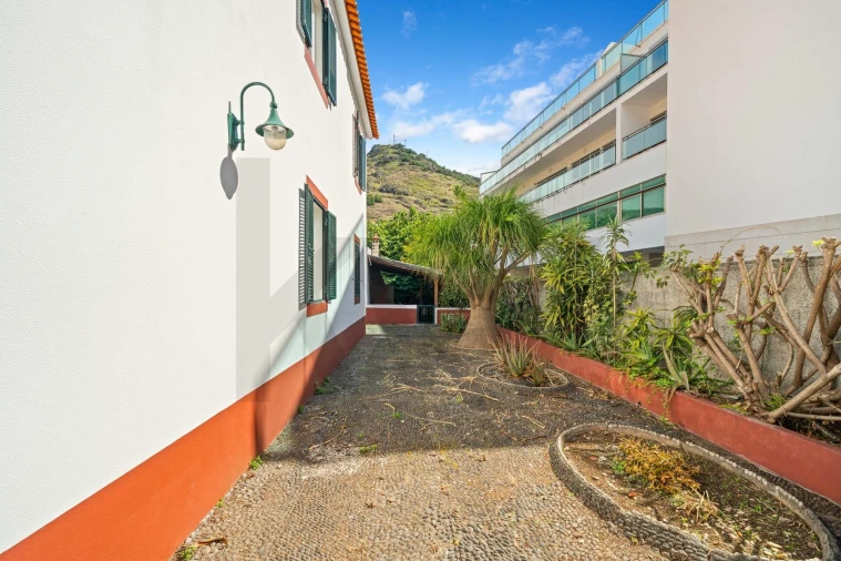 Moradia T5 para Venda em Machico Foto 11