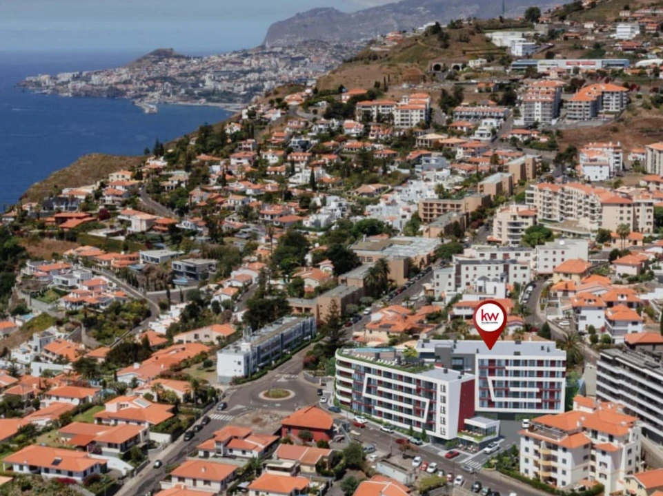 Apartamento T2 para Venda em Caniço Foto 2