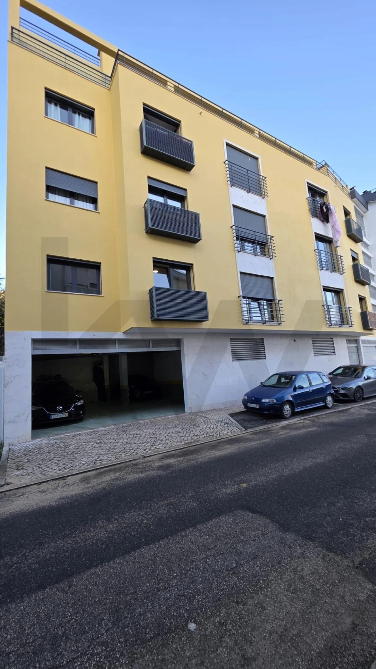 Apartamento T1 para Arrendamento em Ramada e Caneças Foto 1