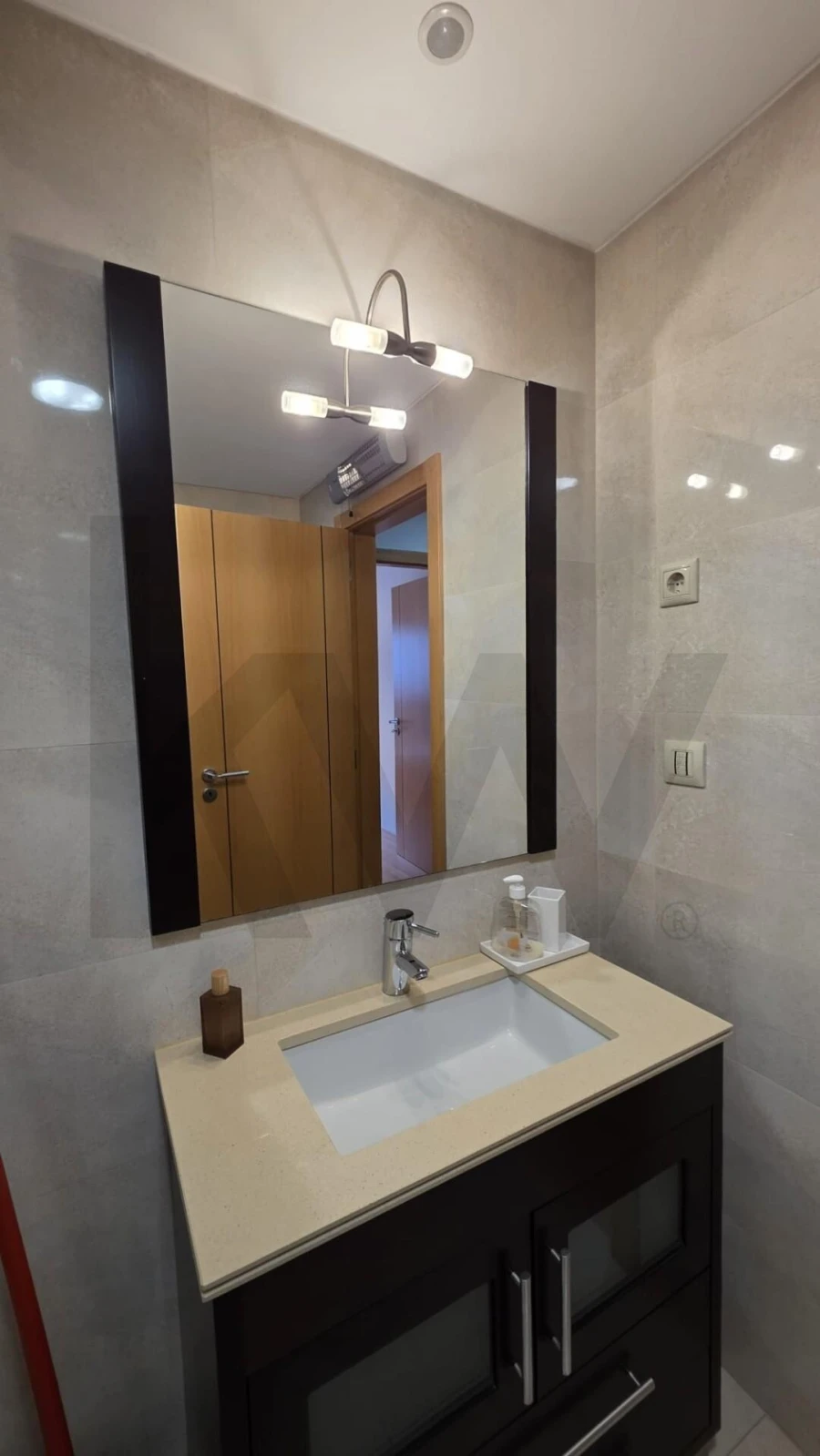 Apartamento T1 para Arrendamento em Ramada e Caneças Foto 12