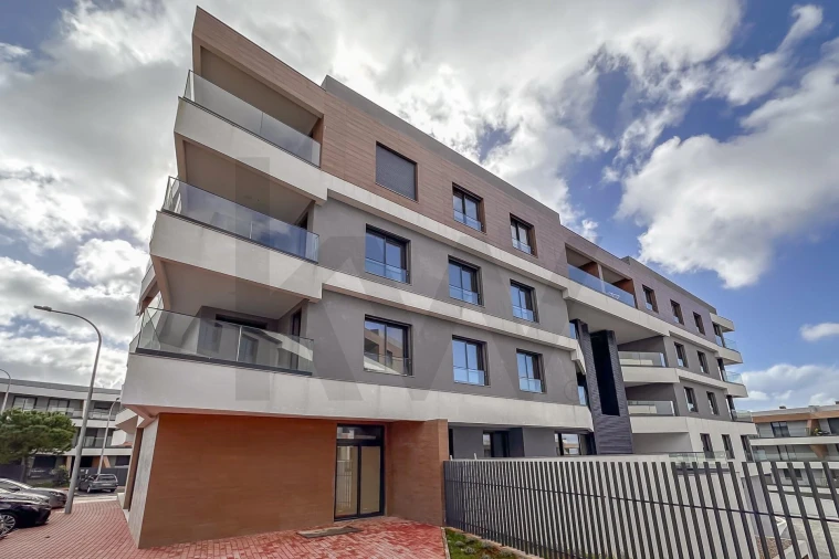 Apartamento T2 para Venda em Venteira Foto 24