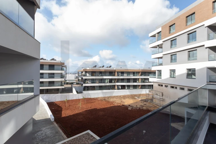 Apartamento T2 para Venda em Venteira Foto 23