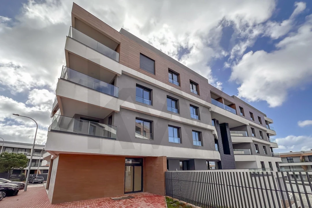 Apartamento T2 para Venda em Venteira Foto 24