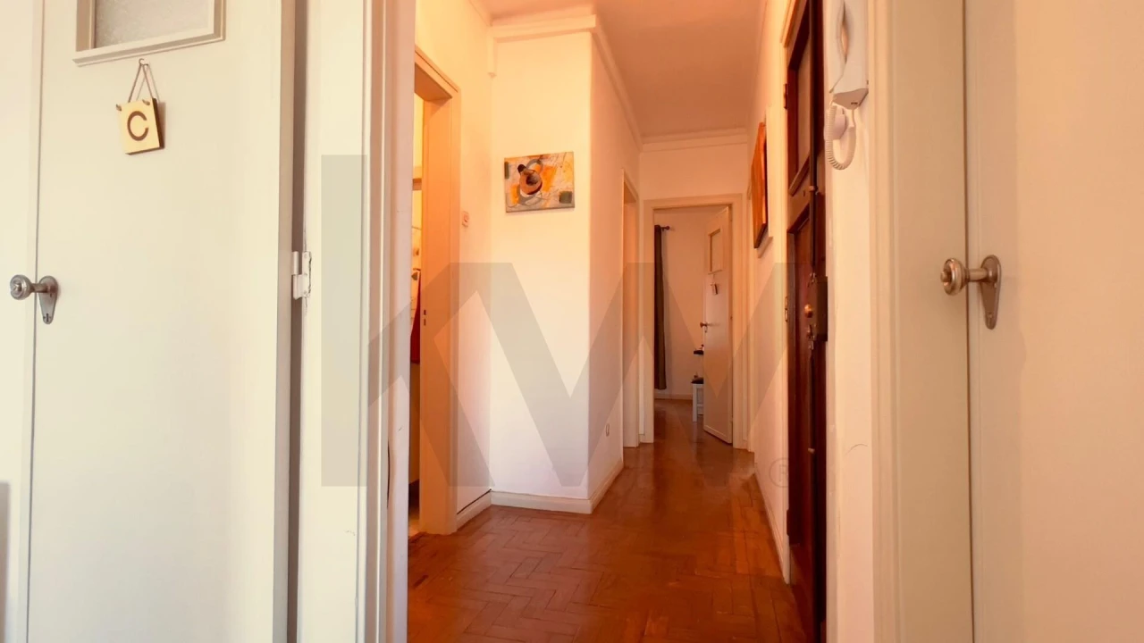 Apartamento T2 para Venda em Santo Antonio dos Olivais Foto 6