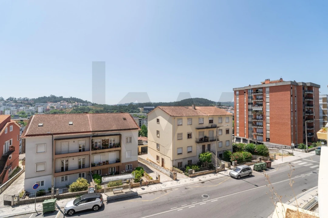 Apartamento T2 para Venda em Santo Antonio dos Olivais Foto 33