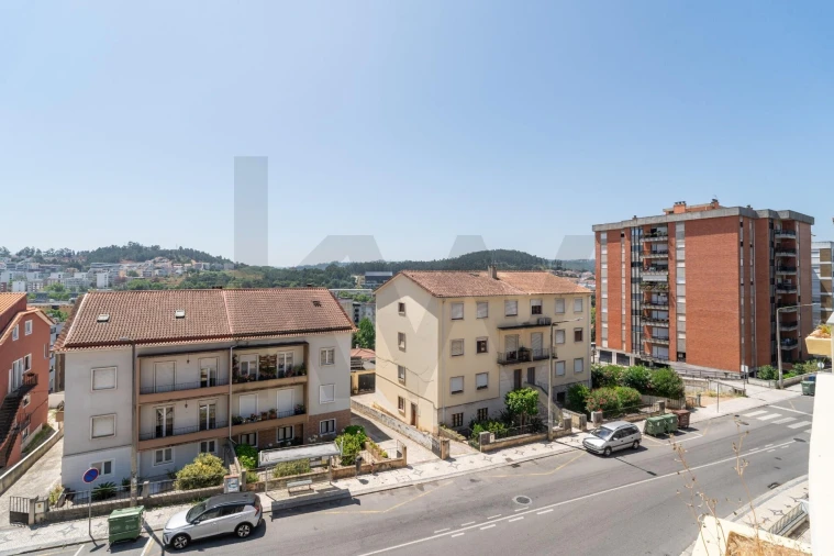 Apartamento T2 para Venda em Santo Antonio dos Olivais Foto 33
