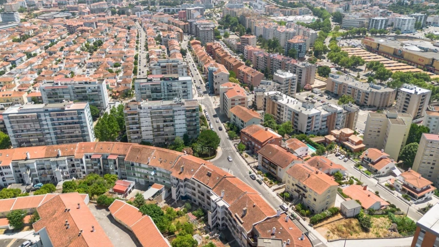 Apartamento T2 para Venda em Santo Antonio dos Olivais Foto 23