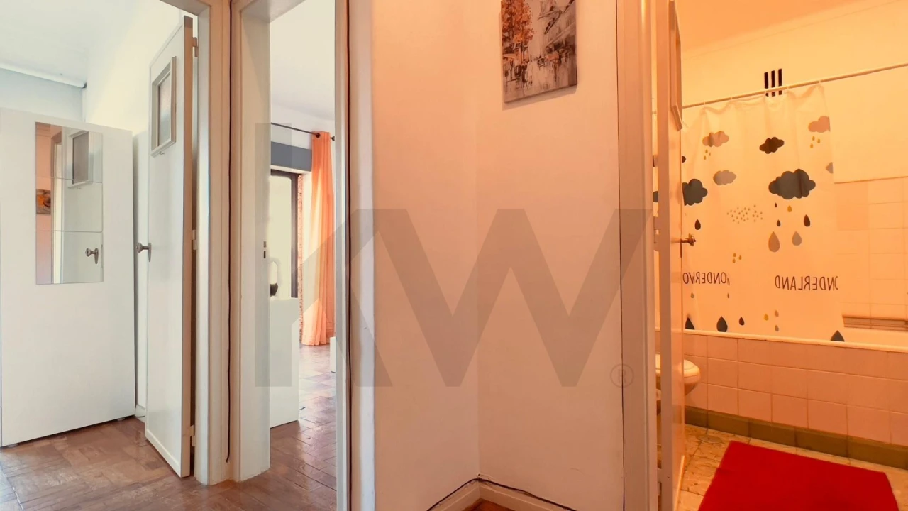 Apartamento T2 para Venda em Santo Antonio dos Olivais Foto 8