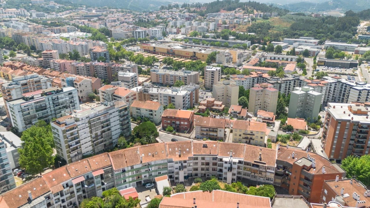 Apartamento T2 para Venda em Santo Antonio dos Olivais Foto 22
