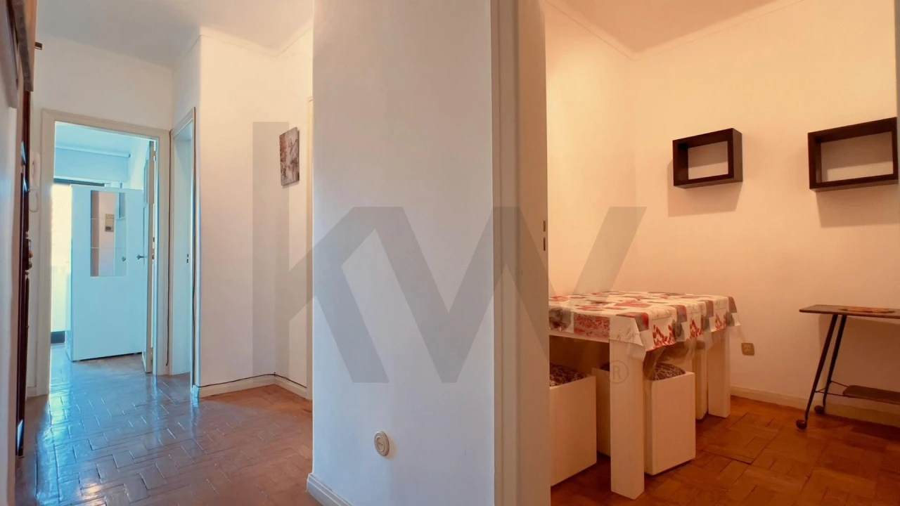 Apartamento T2 para Venda em Santo Antonio dos Olivais Foto 5