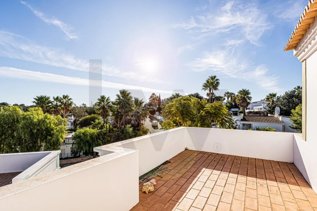 Moradia T3 para Arrendamento em Guia Foto 39