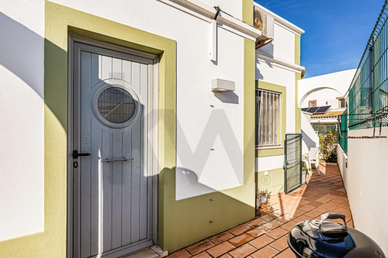 Moradia T3 para Arrendamento em Guia Foto 37