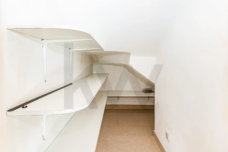 Moradia T3 para Arrendamento em Guia Foto 33