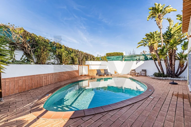 Moradia T3 para Arrendamento em Guia Foto 36