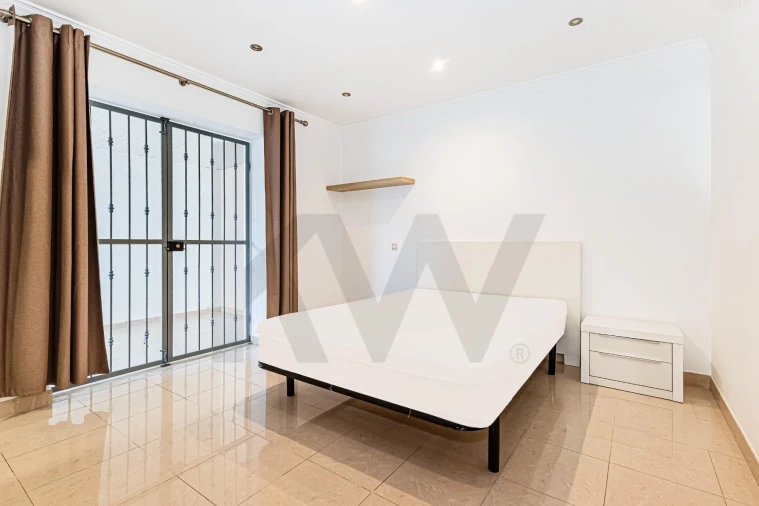 Moradia T3 para Arrendamento em Guia Foto 19