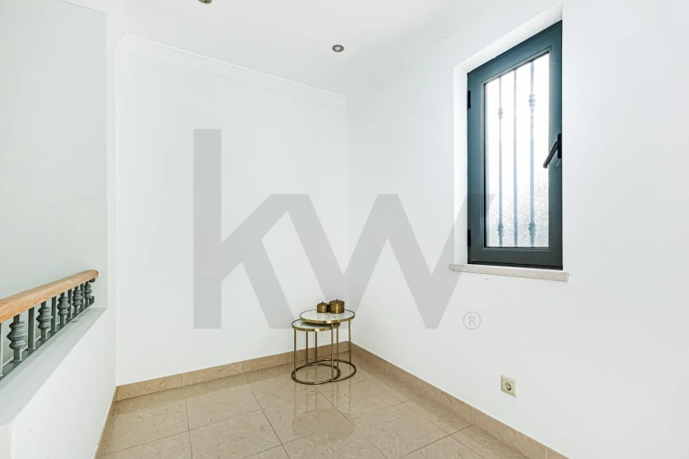 Moradia T3 para Arrendamento em Guia Foto 24