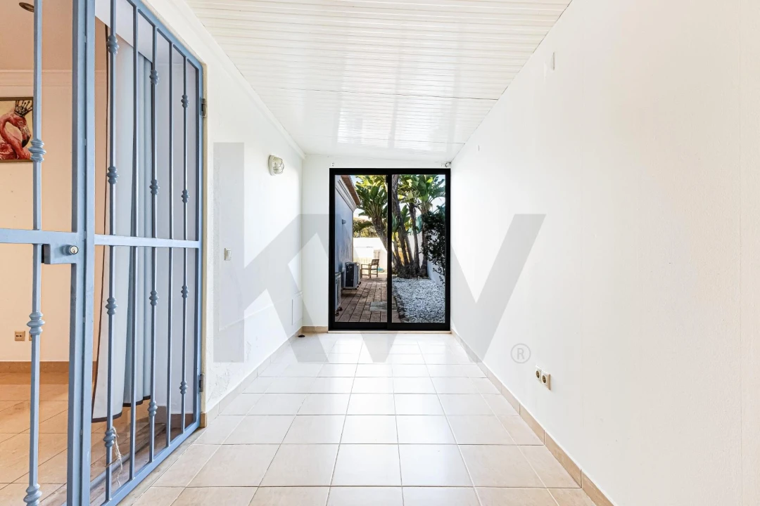 Moradia T3 para Arrendamento em Guia Foto 22