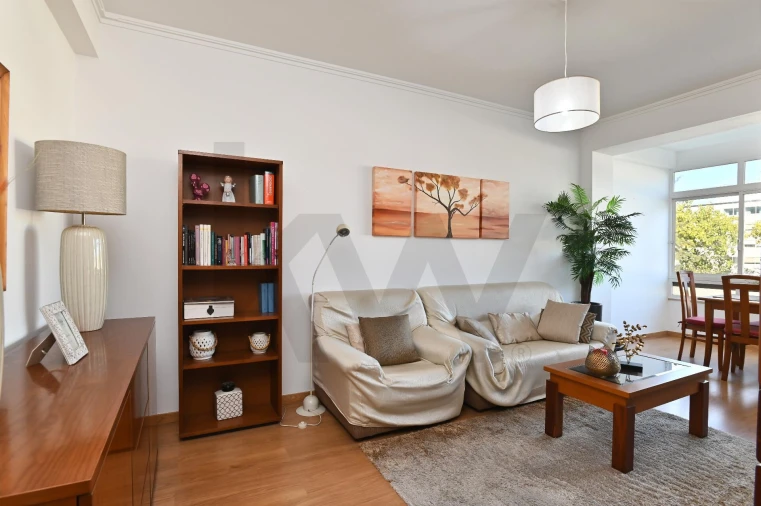 Apartamento T2 para Arrendamento em Oeiras e São Julião da Barra, Paço de Arcos e Caxias Foto 2