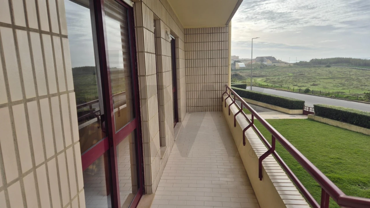 Apartamento T3 para Arrendamento em Mindelo Foto 16