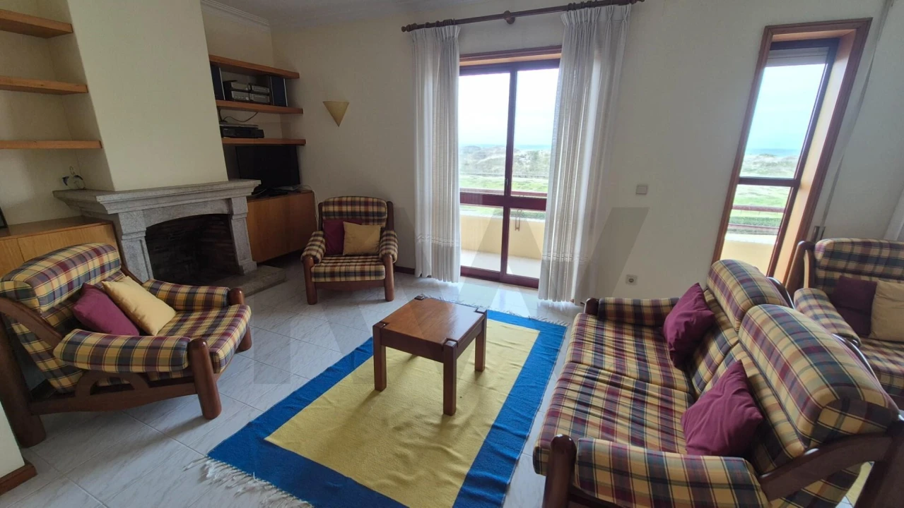 Apartamento T3 para Arrendamento em Mindelo Foto 3