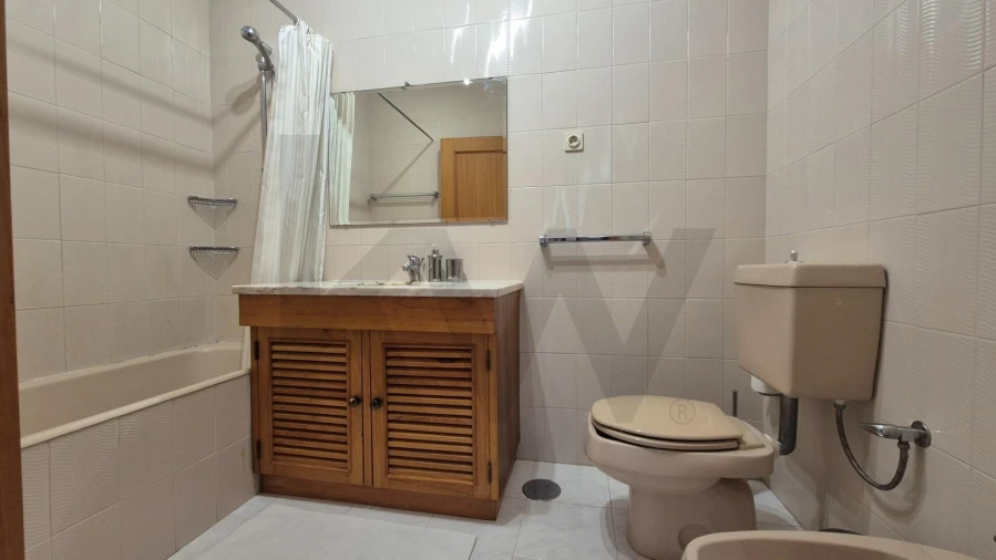 Apartamento T3 para Arrendamento em Mindelo Foto 15