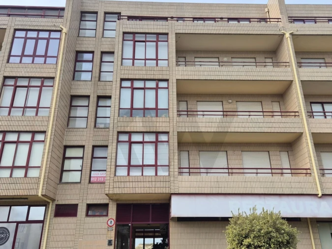 Apartamento T3 para Arrendamento em Mindelo Foto 19