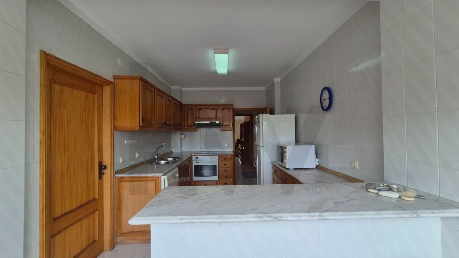 Apartamento T3 para Arrendamento em Mindelo Foto 8