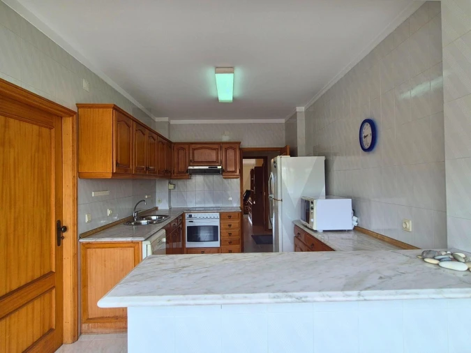 Apartamento T3 para Arrendamento em Mindelo Foto 9