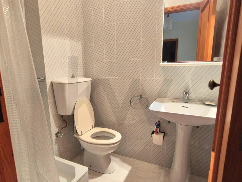 Apartamento T3 para Arrendamento em Mindelo Foto 10