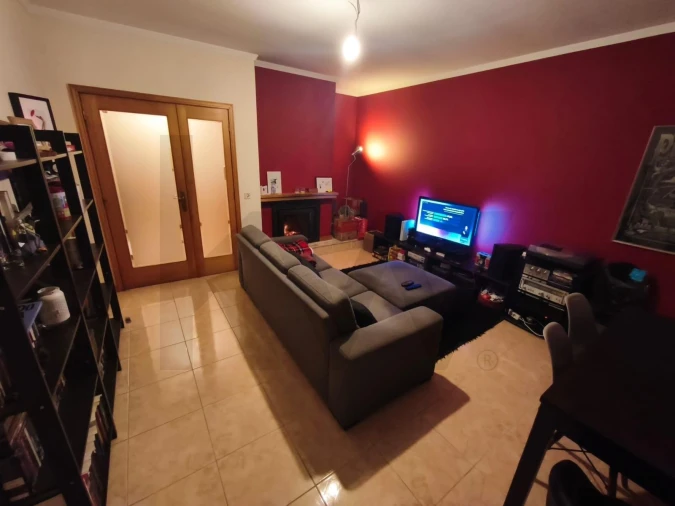 Apartamento T2 para Venda em Santa Maria da Feira, Travanca, Sanfins e Espargo Foto 2