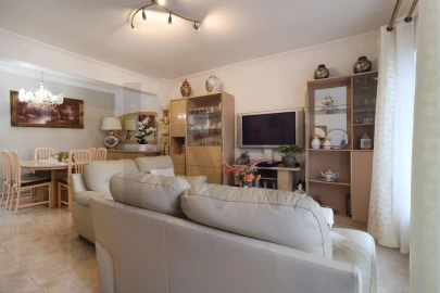 Apartamento para Venda em Rio de Mouro