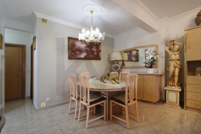 Apartamento para Venda em Rio de Mouro