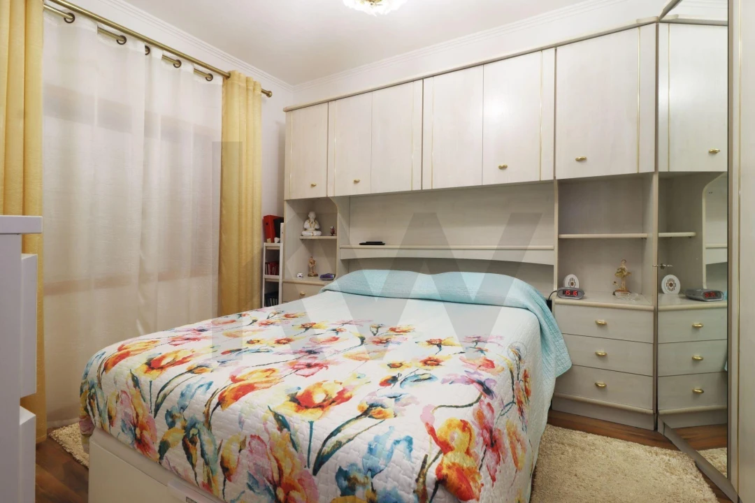 Apartamento para Venda em Rio de Mouro Foto 8