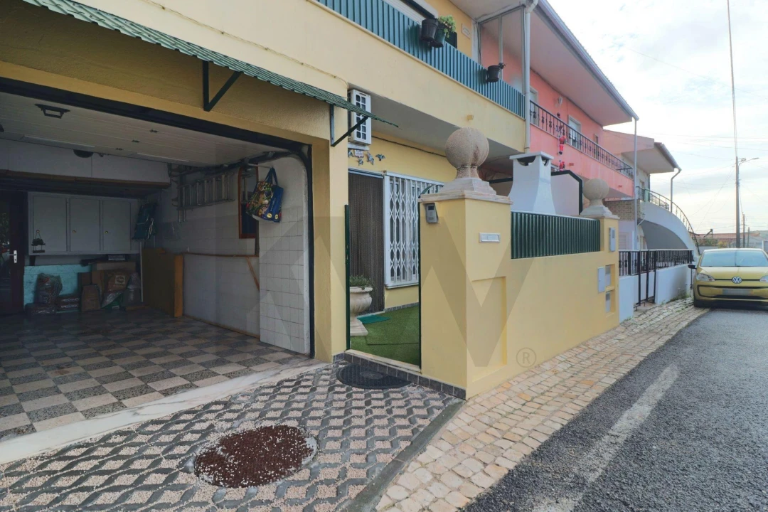 Apartamento para Venda em Rio de Mouro Foto 22
